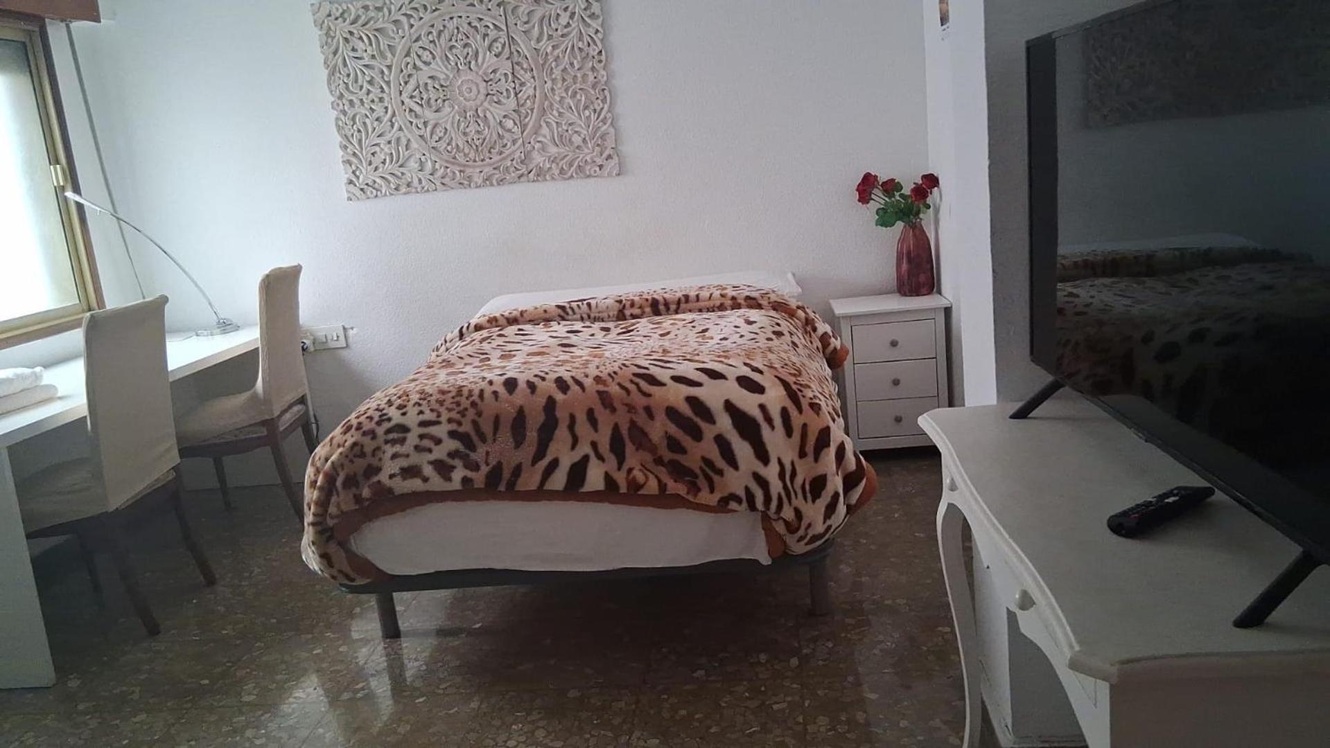 Habitaciones Amplias En El Centro De Granada Exterior photo